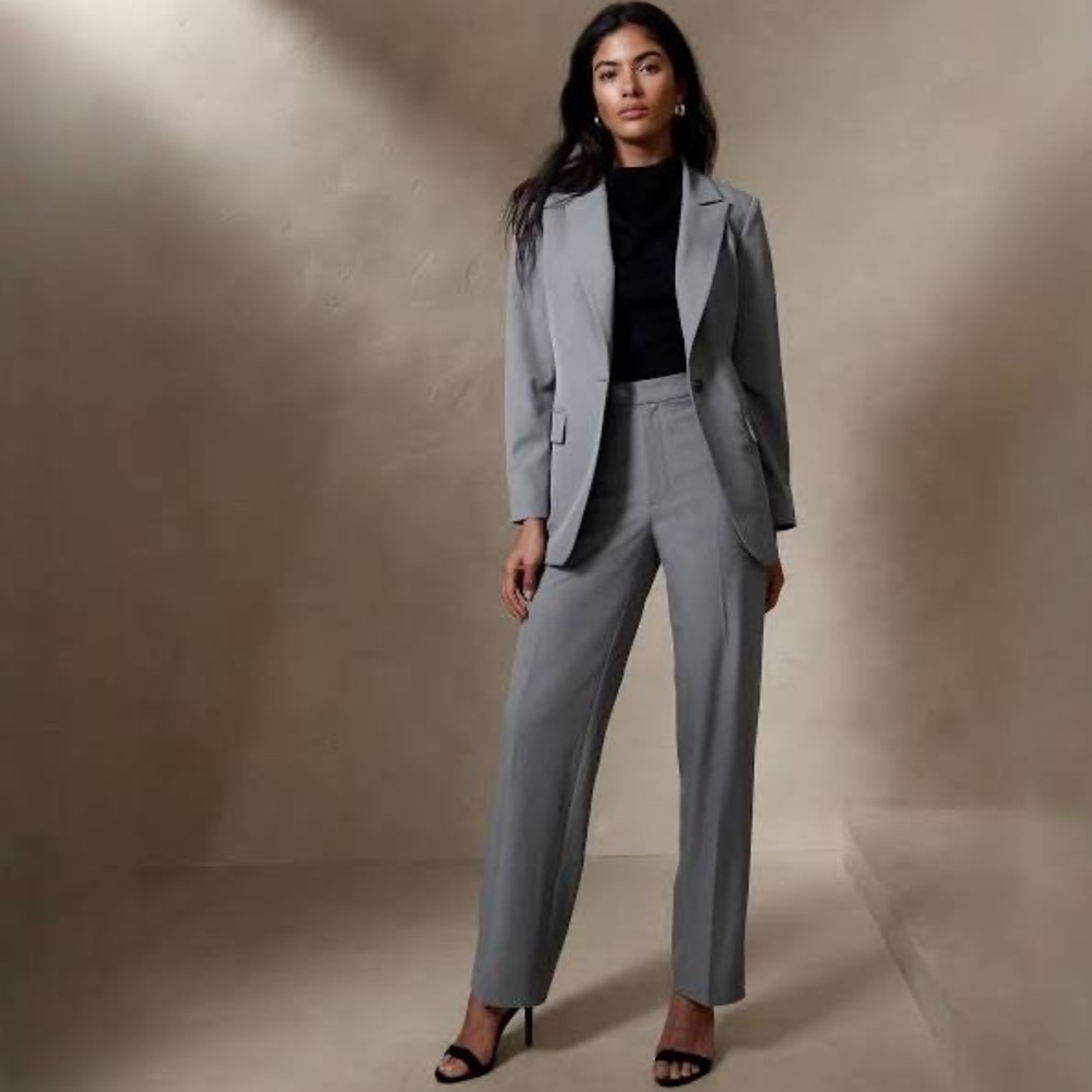 Banana Republic Factory Sculpted Straight Pant Light Heather Gray 10 NWOT